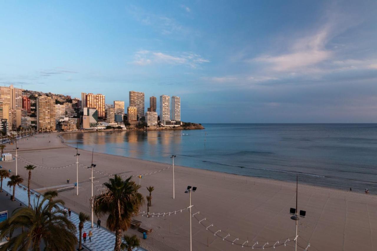 Luminoso Apartamento En Primera Linea De Playa Benidorm Exterior photo