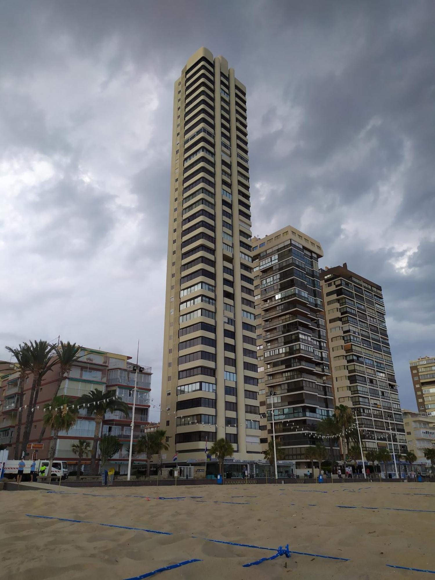 Luminoso Apartamento En Primera Linea De Playa Benidorm Exterior photo